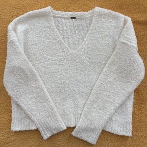 Free People white cream chunky popcorn v neck sweater size medium